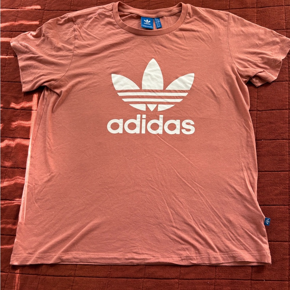 Women’s adidas t shirt dusty pink